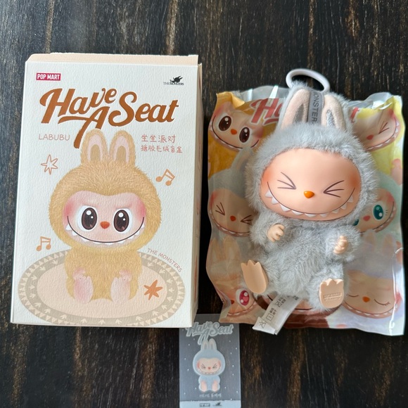 Pop Mart LABUBU HEHE. Have a seat series - Picture 2 of 3